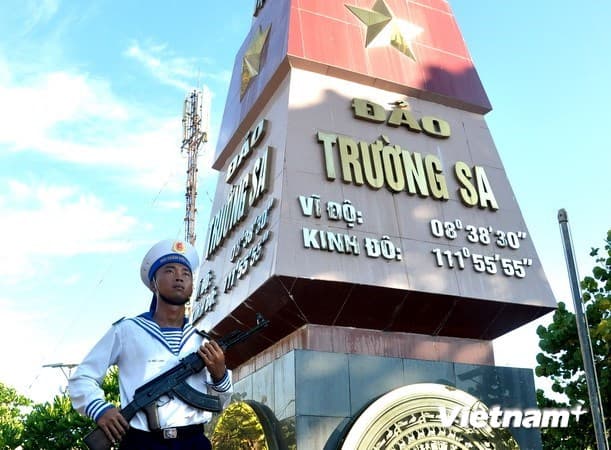 Thông báo xuất bản Lịch Hải quân nhân dân Việt Nam năm 2017