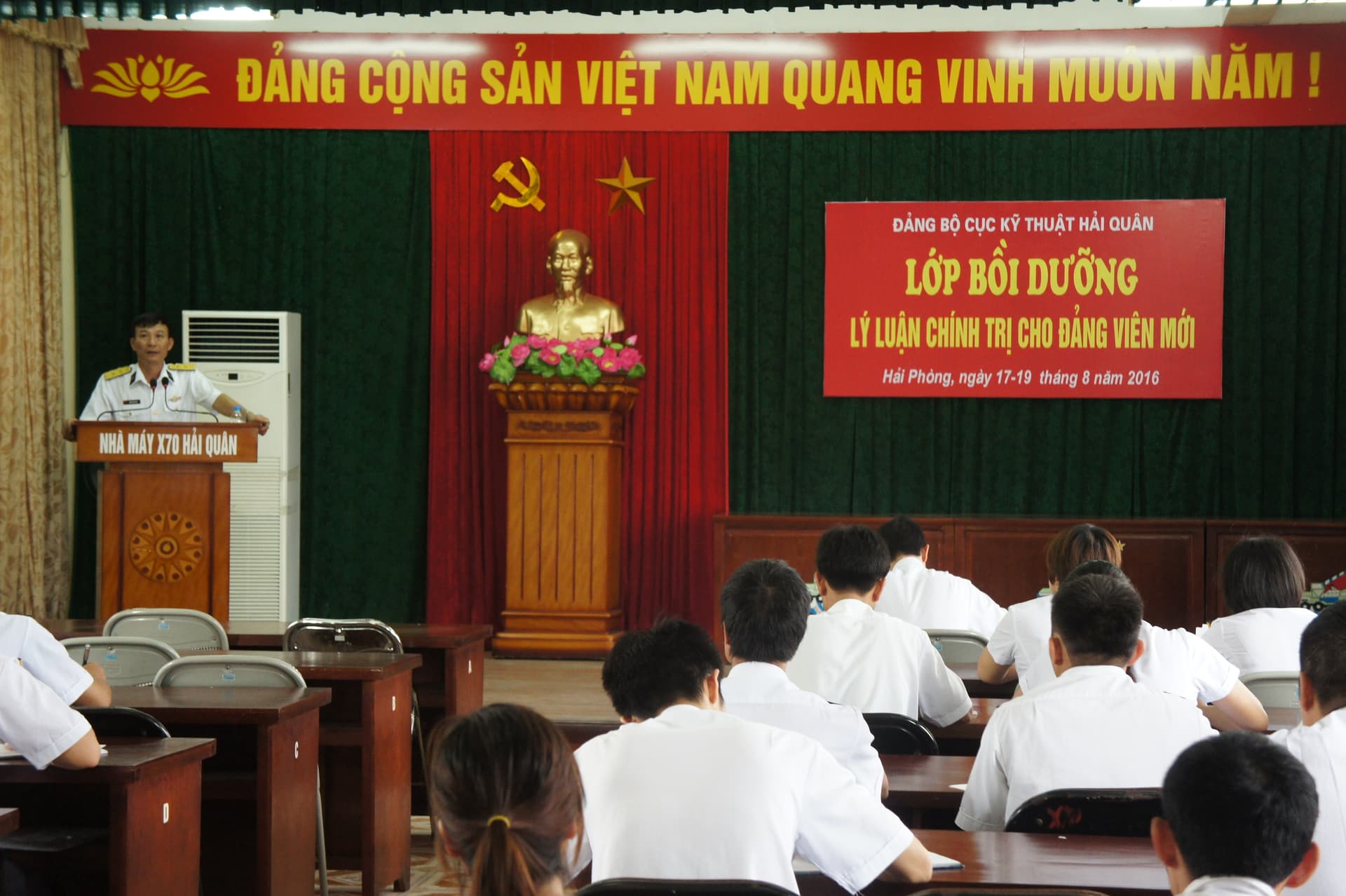 Cục Kỹ thuật Hải quân: Bồi dưỡng lý luận chính trị cho đảng viên mới