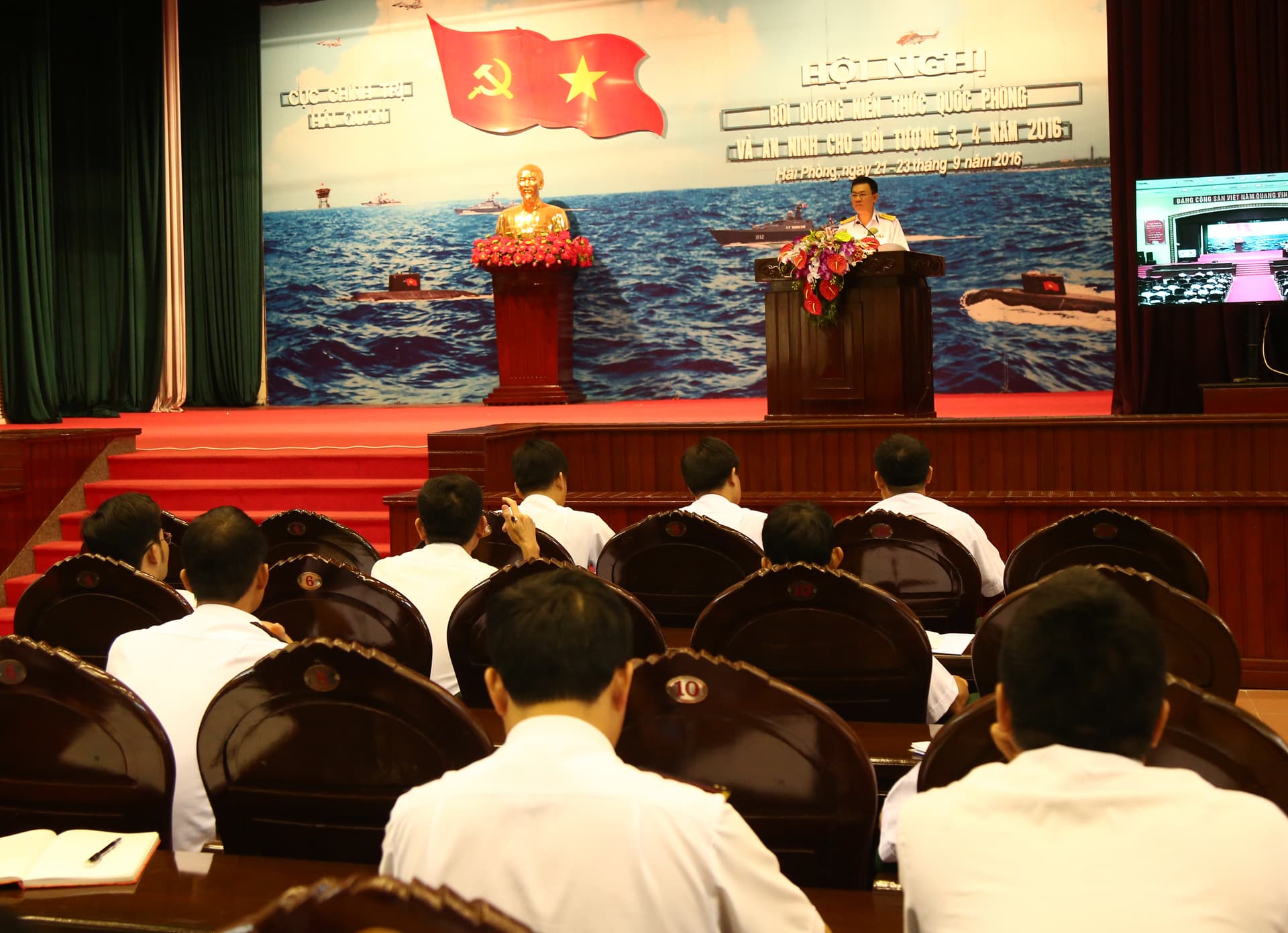 Cục Chính trị Hải quân: Bồi dưỡng kiến thức quốc phòng, an ninh cho đối tượng 3, 4