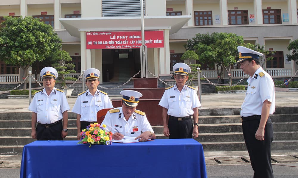 Vùng 3 Hải quân phát động đợt thi đua cao điểm &quot;Đoàn kết - Lập công - Quyết thắng&quot;