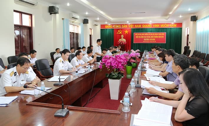Kiểm tra công tác thi đua, khen thưởng tại Vùng 4 Hải quân
