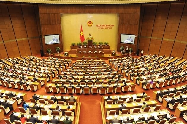 Quốc hội thảo luận tái cơ cấu và phát triển kinh tế - xã hội trong thời gian tới