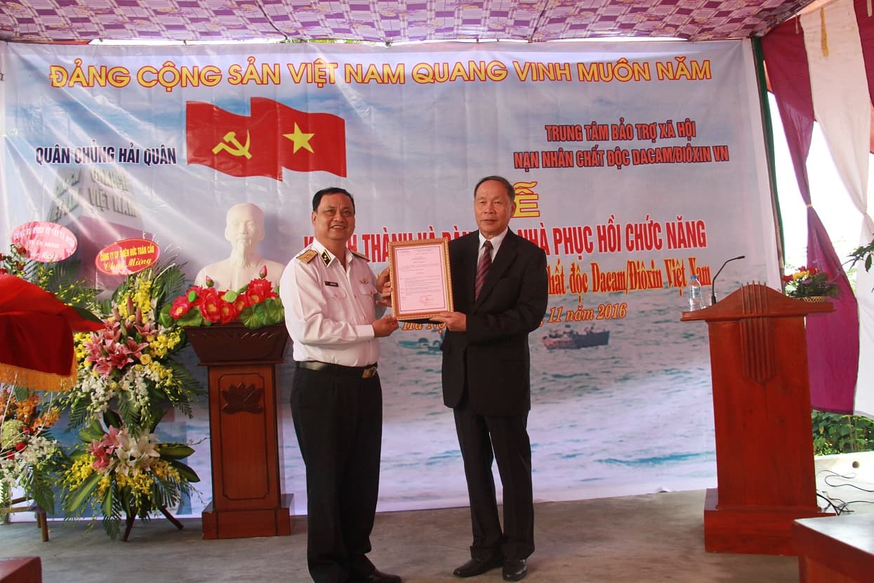 Bàn giao Nhà phục hồi chức năng tặng Hội nạn nhân da cam/Dioxin Việt Nam 