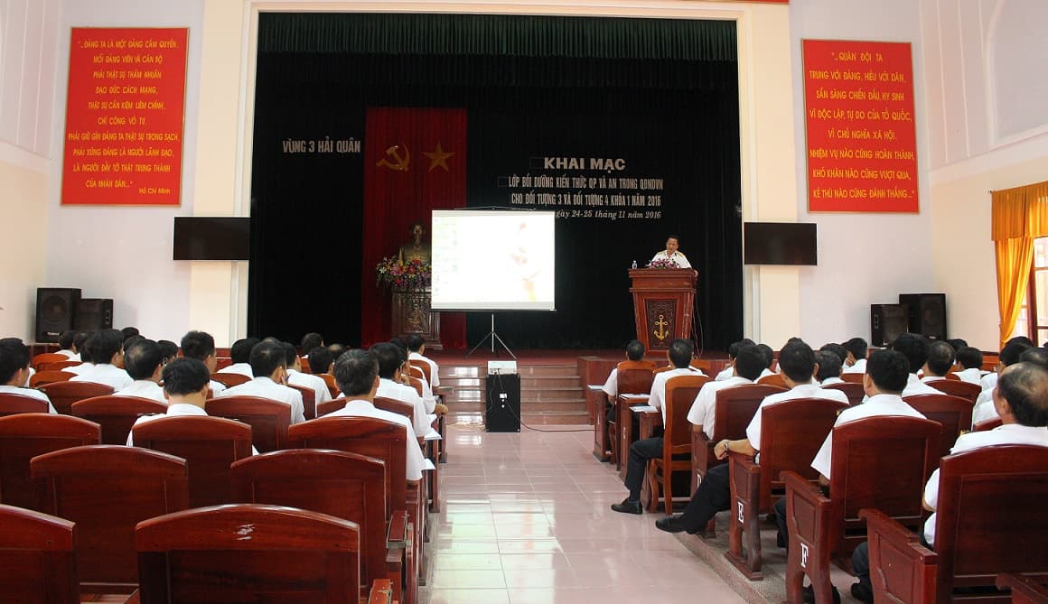 Vùng 3 Hải quân: Bồi dưỡng kiến thức Quốc Phòng -An ninh khóa I cho đối tượng 3, 4