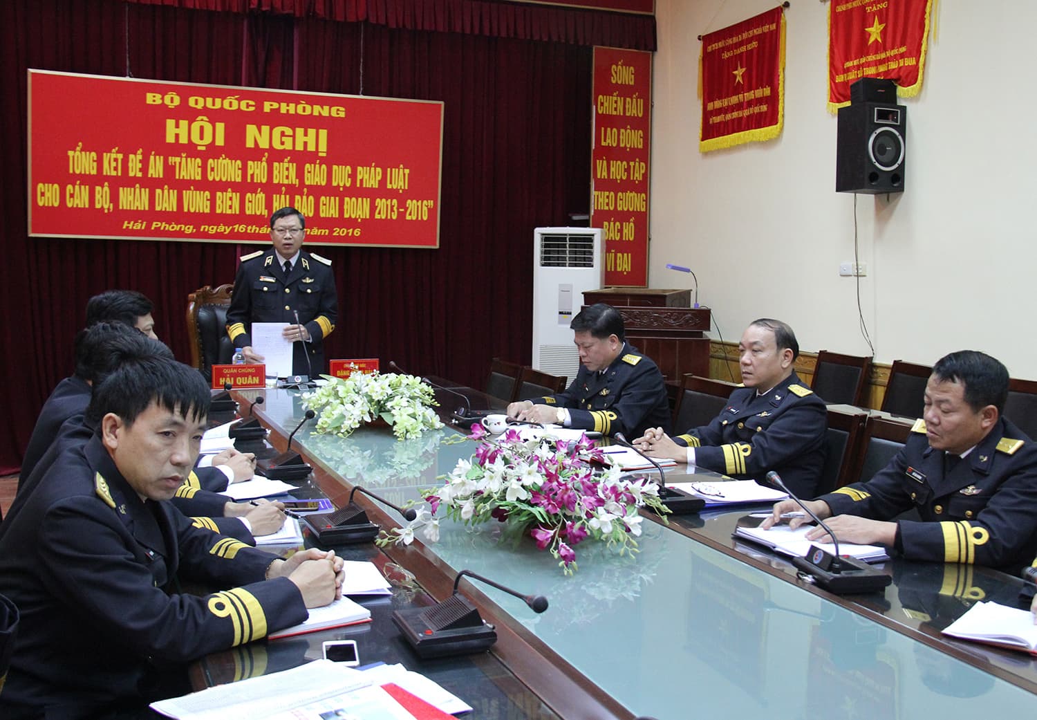 Tăng cường phổ biến, giáo dục pháp luật trên tuyến biên giới, hải đảo