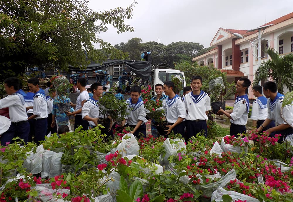 Những chuyến hàng thiết thực đến với Trường Sa