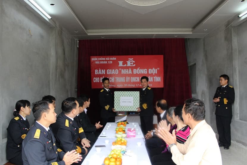 Hải đoàn 128 Hải quân bàn giao nhà đồng đội và nhà tình nghĩa