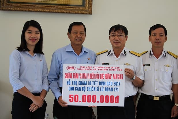 Tổng công ty Thương mại Sài Gòn: Tặng quà cho cán bộ, chiến sĩ  Lữ đoàn 171, Vùng 2 Hải quân