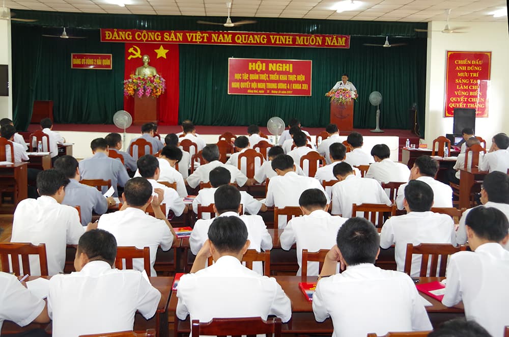 Học tập, quán triệt, triển khai thực hiện Nghị quyết Hội nghị Trung ương 4 (khóa XII)