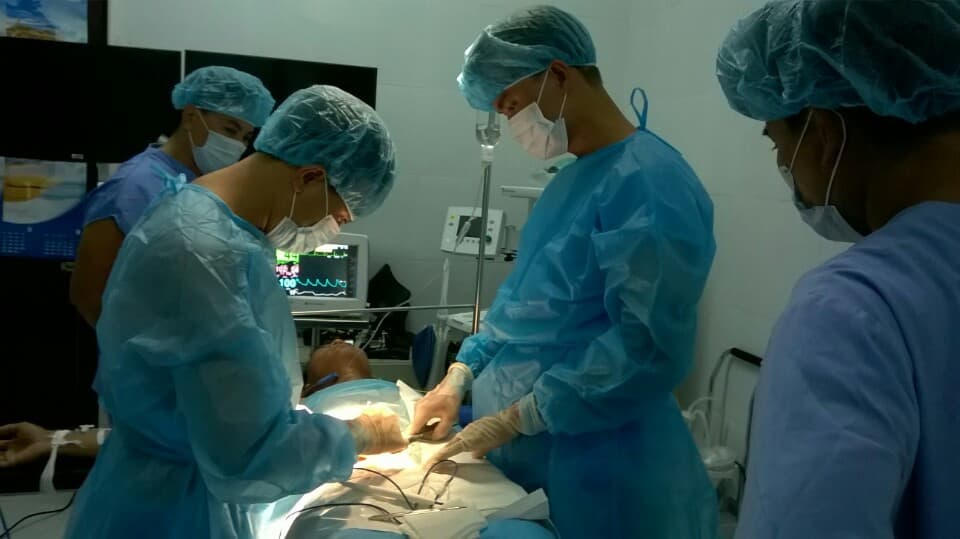 Bệnh xá đảo Song Tử Tây: Mổ cấp cứu thành công bệnh nhân viêm ruột thừa cấp