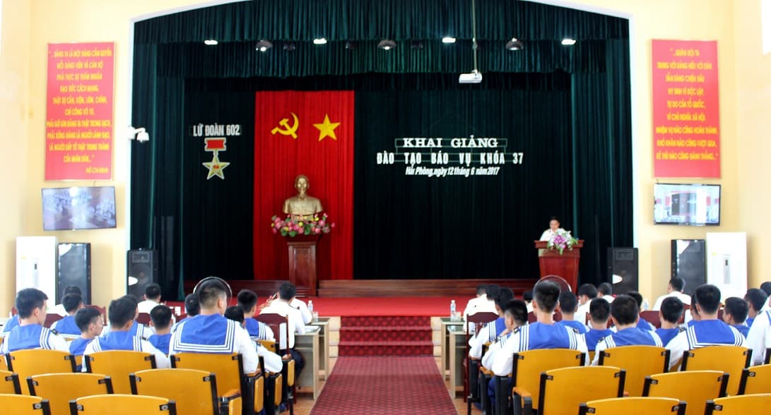 Lữ đoàn Thông tin 602 khai mạc lớp báo vụ khóa 37