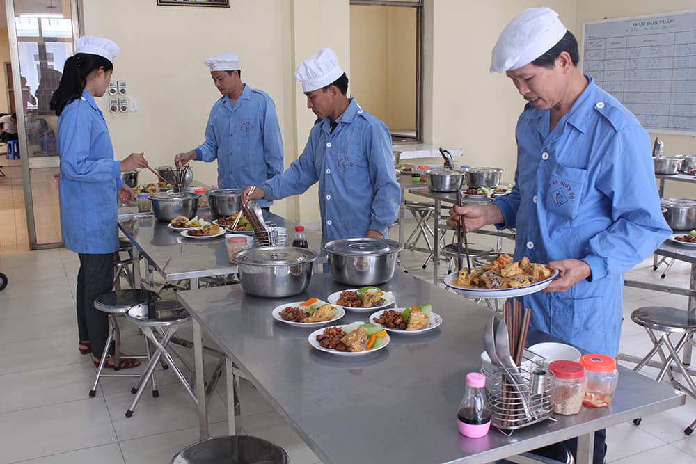 “Bếp ăn bệnh viện như bếp ở nhà”