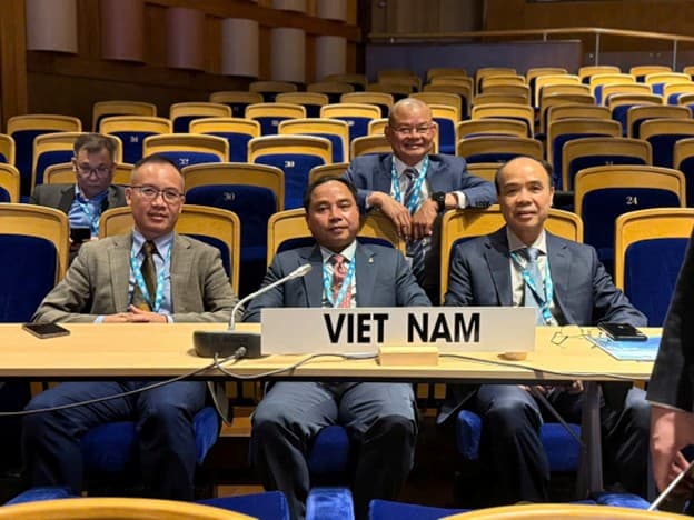Đoàn Việt Nam tham dự Kỳ họp Đại hội đồng Tổ chức Thủy đạc quốc tế (IHO) lần thứ 4