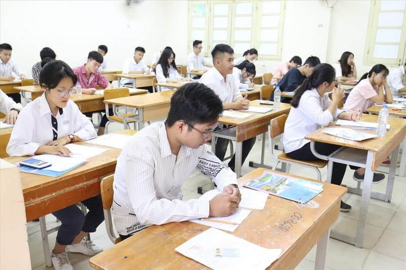 Khuyến cáo học sinh, phụ huynh cảnh giác với các chiêu trò lừa đảo mùa thi