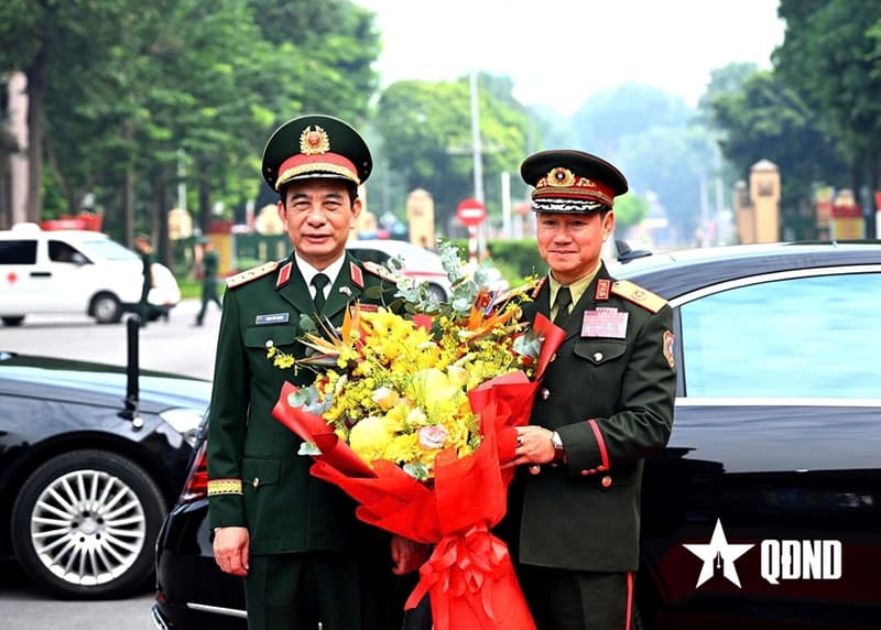 Đại tướng Phan Văn Giang chủ trì lễ đón Phó thủ tướng, Bộ trưởng Bộ Quốc phòng Lào