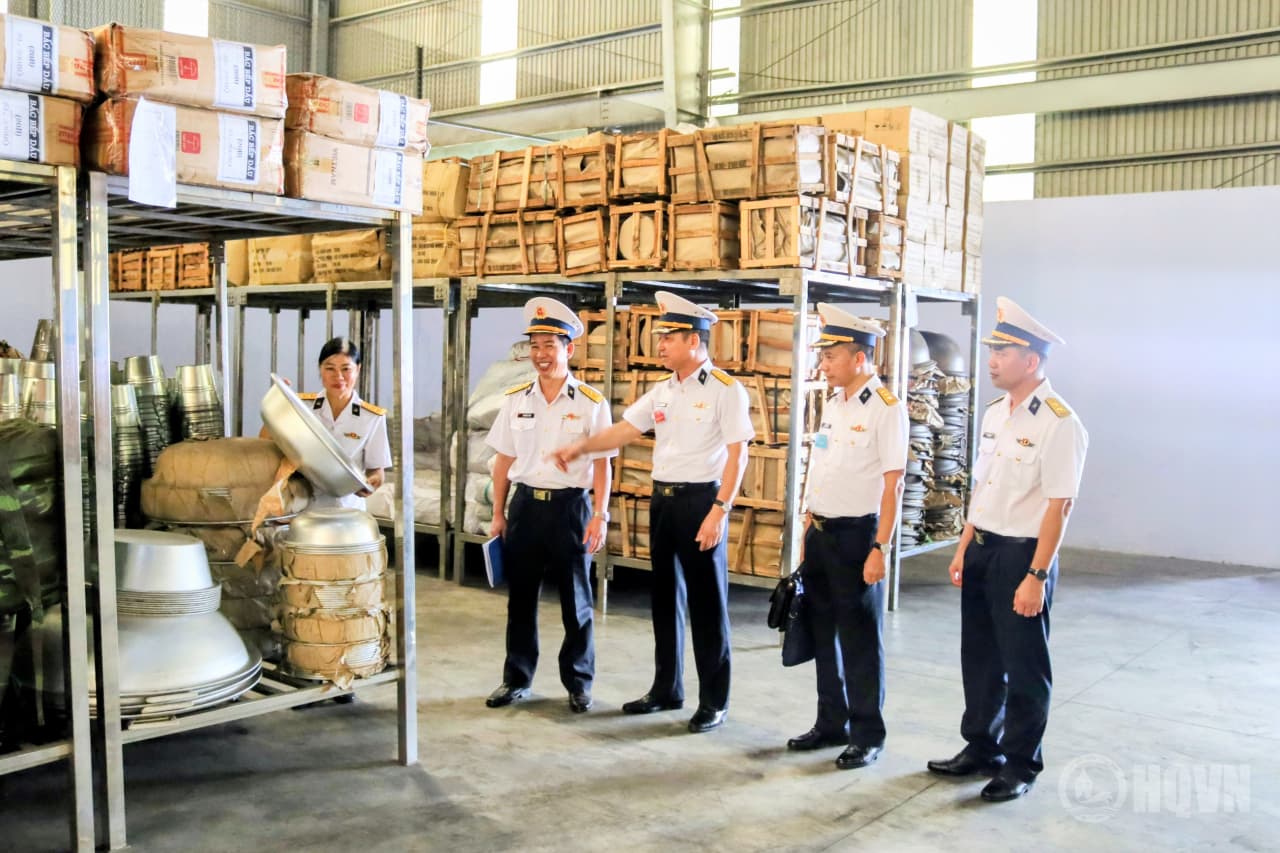 Kiểm tra đơn vị vững mạnh toàn diện “mẫu mực, tiêu biểu” tại Kho 711