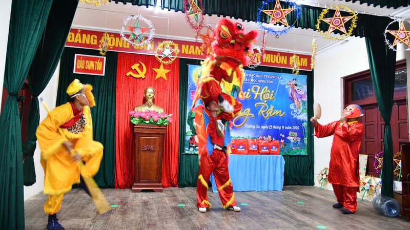 Đặc khu Trường Sa – Ấm áp mùa Trung thu