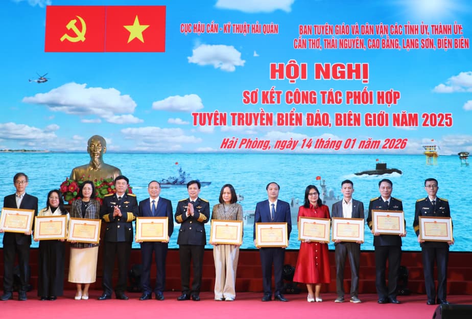 Cục Hậu cần-Kỹ thuật và các địa phương phối hợp nâng cao hiệu quả tuyên truyền biển đảo, biên giới