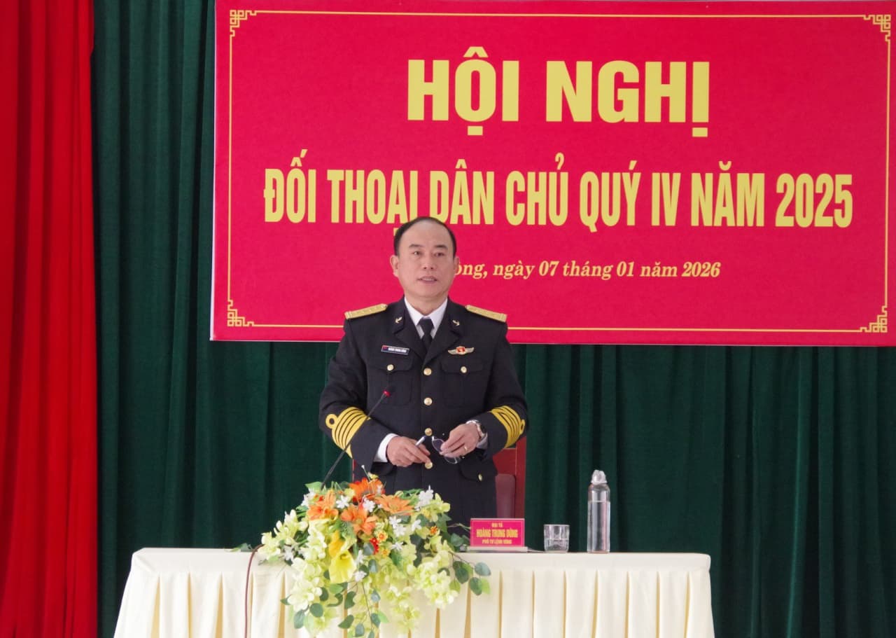 Thủ trưởng Bộ Tư lệnh Vùng 1 đối thoại dân chủ với cán bộ, chiến sĩ Tiểu đoàn 158