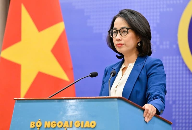 Tàu Khôi Nguyên 18 gặp nạn trên Biển Đông: 45 người được cứu sống, 17 người mất tích