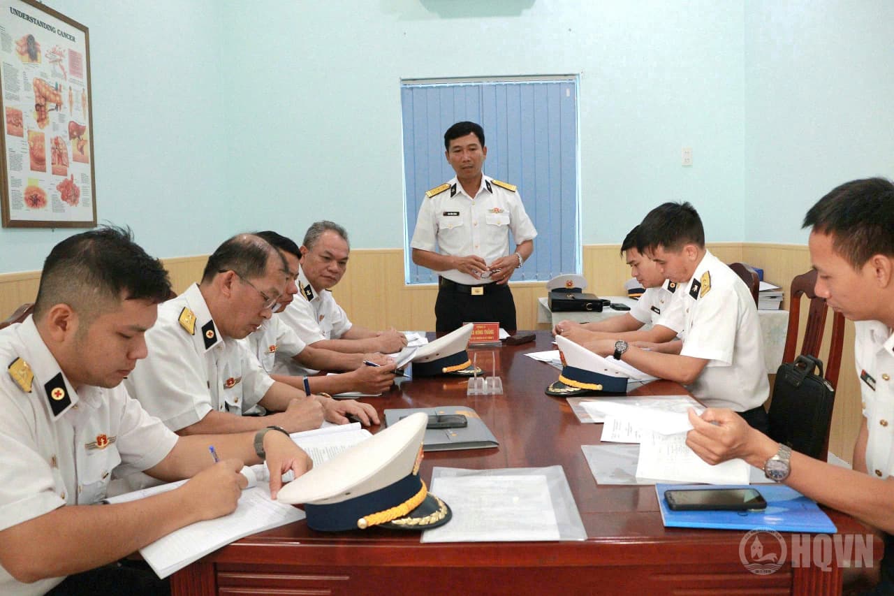 Kiểm tra công tác quân y tại Bệnh xá Lữ đoàn 101