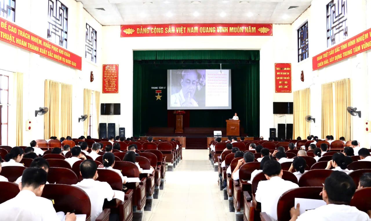 Trung tâm 47 phối hợp tuyên truyền, phổ biến, giáo dục pháp luật