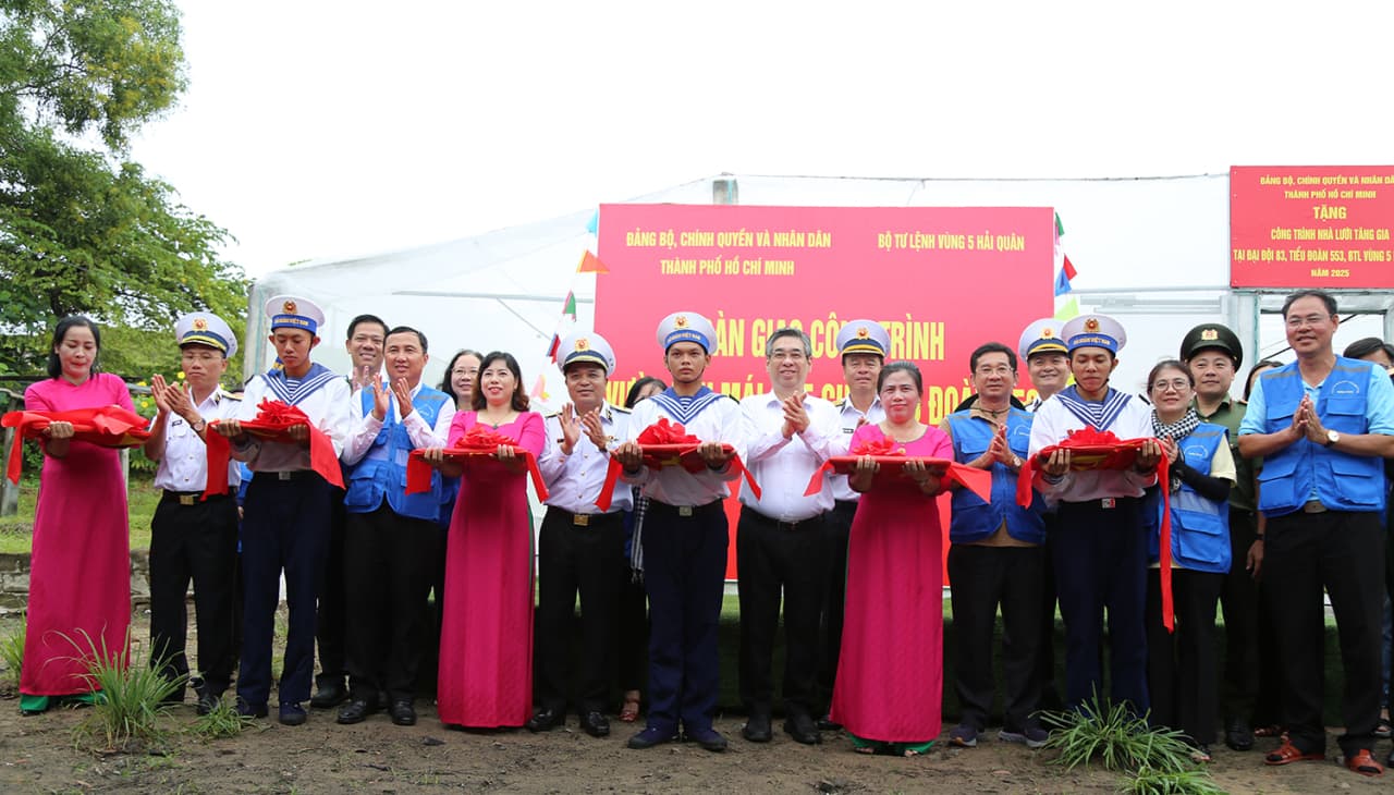 Những món quà nghĩa tình của thành phố mang tên Bác