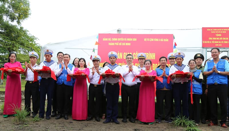Những món quà nghĩa tình của thành phố mang tên Bác