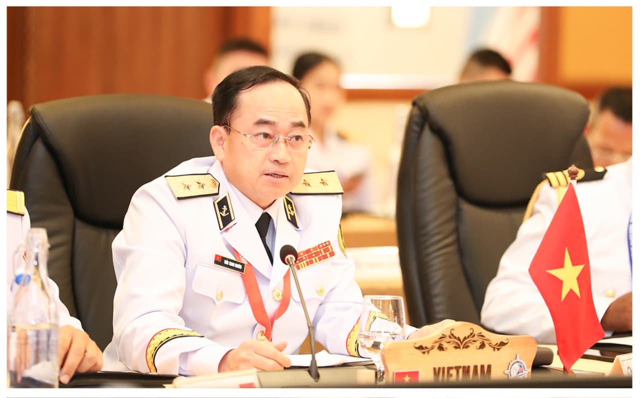 Phó Đô đốc Trần Thanh Nghiêm dự Hội nghị Tư lệnh Hải quân các nước ASEAN lần thứ 19