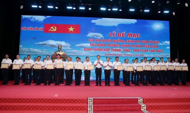 Quân chủng Hải quân bế mạc hội thi cán bộ hải đội, tiểu đoàn lần thứ 3