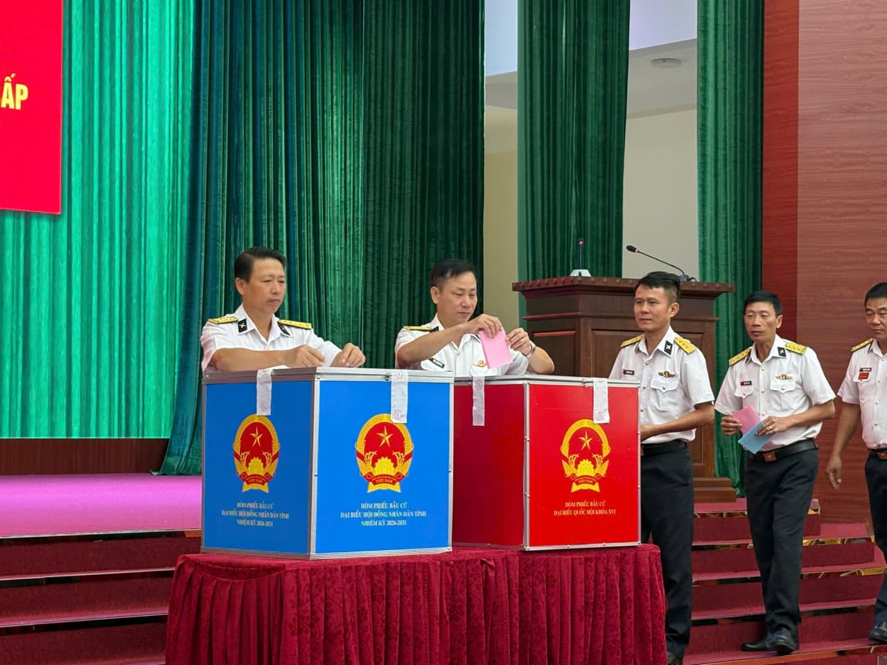 Ngày hội bầu cử ở các đơn vị Hải quân