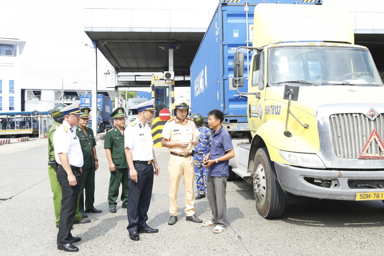 Binh đoàn 20 phối hợp bảo đảm an ninh, an toàn cảng biển dịp lễ