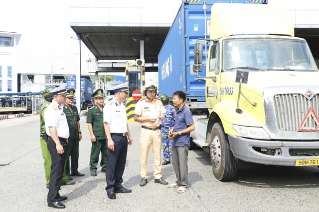 Binh đoàn 20 phối hợp bảo đảm an ninh, an toàn cảng biển dịp lễ