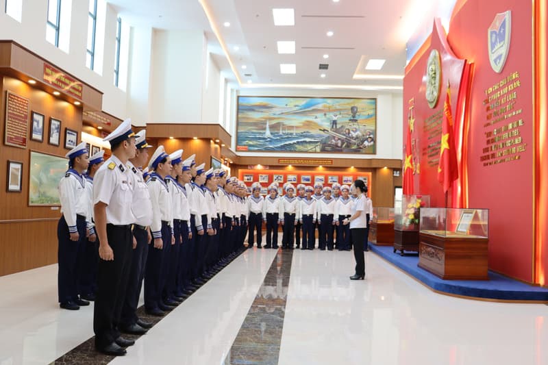 Học viện Hải quân giáo dục truyền thống cho quân nhân xuất ngũ