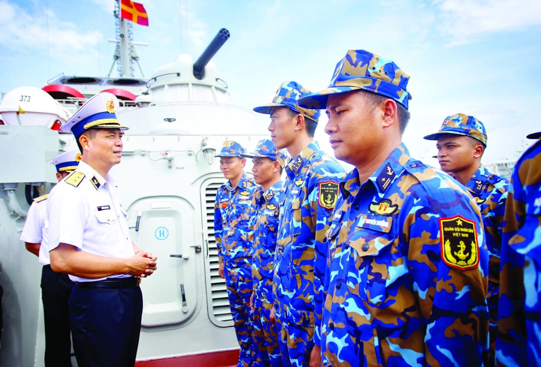 XÂY DỰNG QUÂN CHỦNG VỮNG MẠNH VỀ CHÍNH TRỊ HOÀN THÀNH XUẤT SẮC NHIỆM VỤ ĐƯỢC GIAO