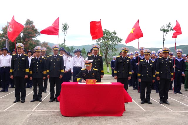 Kiểm tra công tác chuẩn bị bầu cử tại Lữ đoàn 147