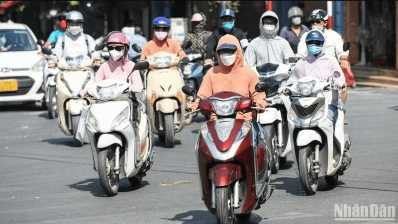Nắng nóng diện rộng tại Bắc Bộ và Trung Bộ có khả năng kéo dài đến giữa tuần sau