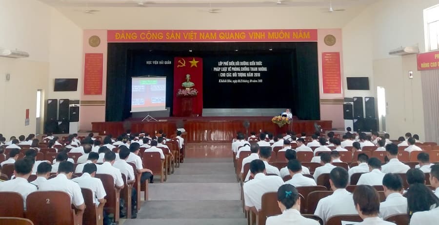 Học viện Hải quân: Phổ biến, bồi dưỡng kiến thức pháp luật về phòng, chống tham nhũng