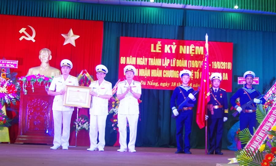 Lữ đoàn Công binh 83 Hải quân: Đón nhận Huân chương Bảo vệ Tổ quốc hạng Ba