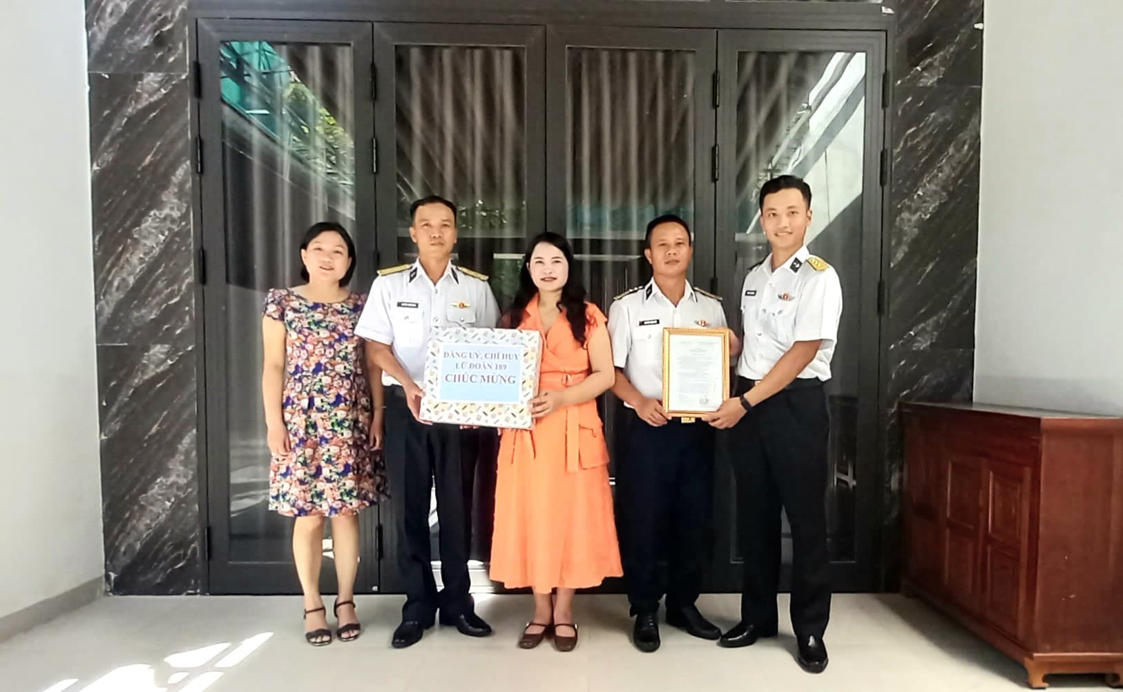 Lữ đoàn 189 tổ chức khánh thành và bàn giao nhà đồng đội