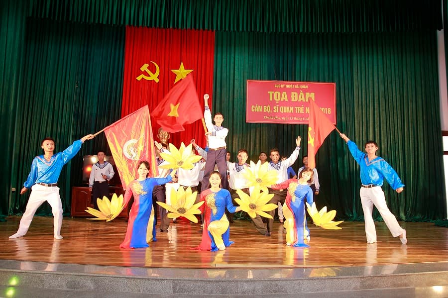 Các đơn vị Cục Kỹ thuật Hải quân khu vực miền Trung tọa đàm sĩ quan trẻ