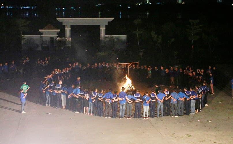 Giao lưu văn nghệ “Tuổi trẻ vì biển, đảo quê hương”