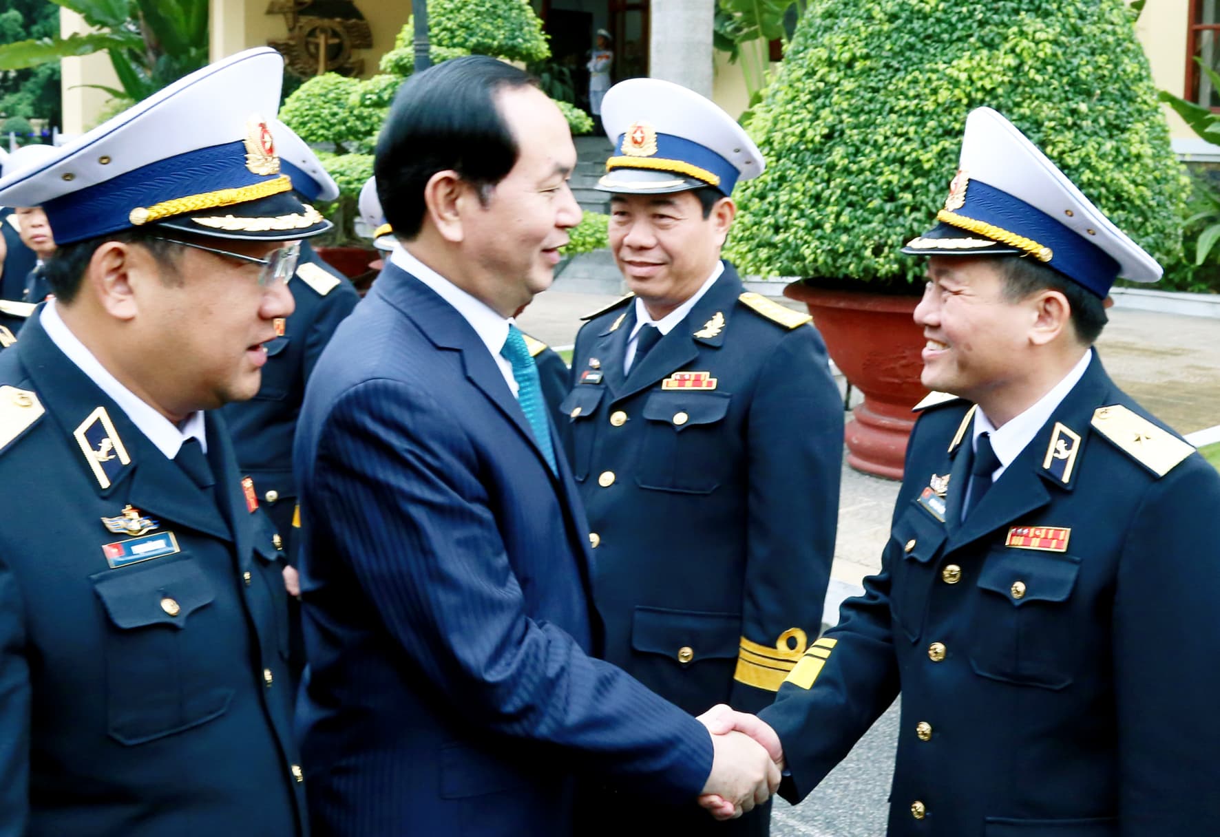 Chủ tịch nước Trần Đại Quang với cán bộ, chiến sĩ Hải quân