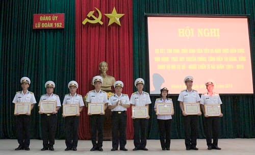 Các đơn vị Hải quân: Sơ kết Cuộc vận động “Phát huy truyền thống, cống hiến tài năng, xứng danh Bộ đội Cụ Hồ - Người chiến sĩ Hải quân”