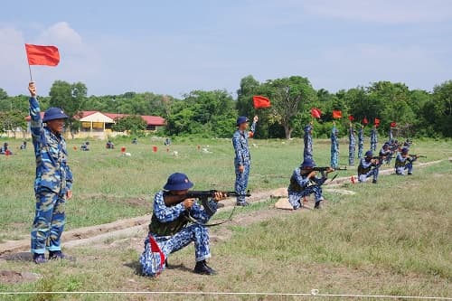 Vùng 5 Hải quân kiểm tra 3 tiếng nổ cho chiến sĩ mới