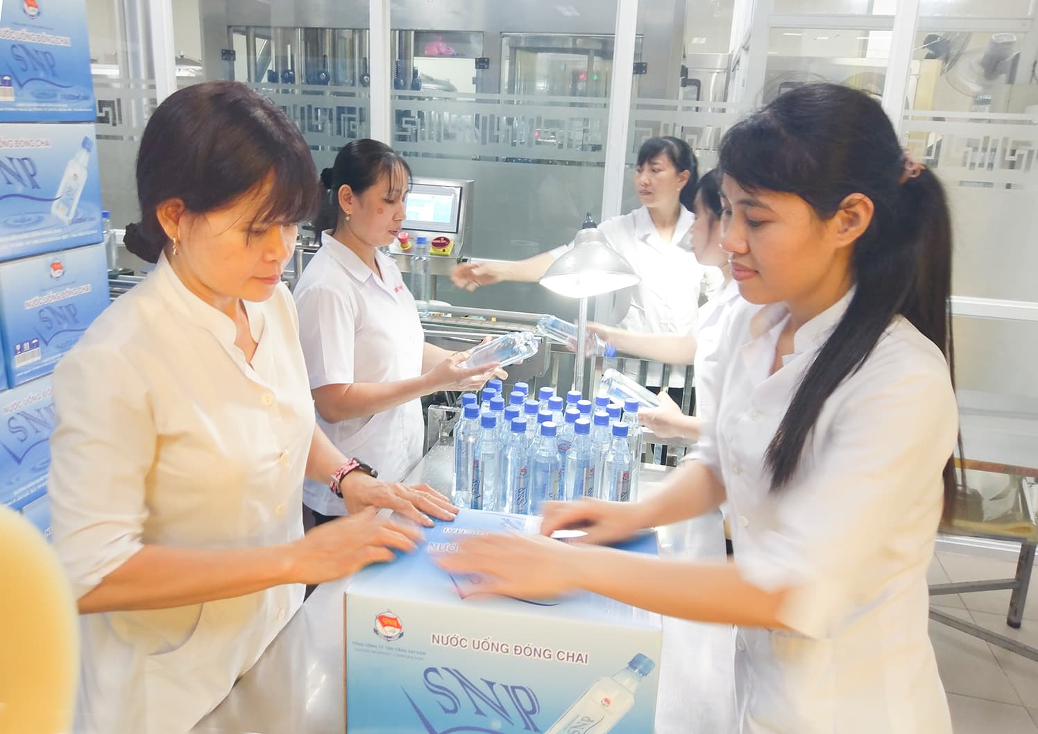 Nước uống thương hiệu Tân cảng Sài Gòn