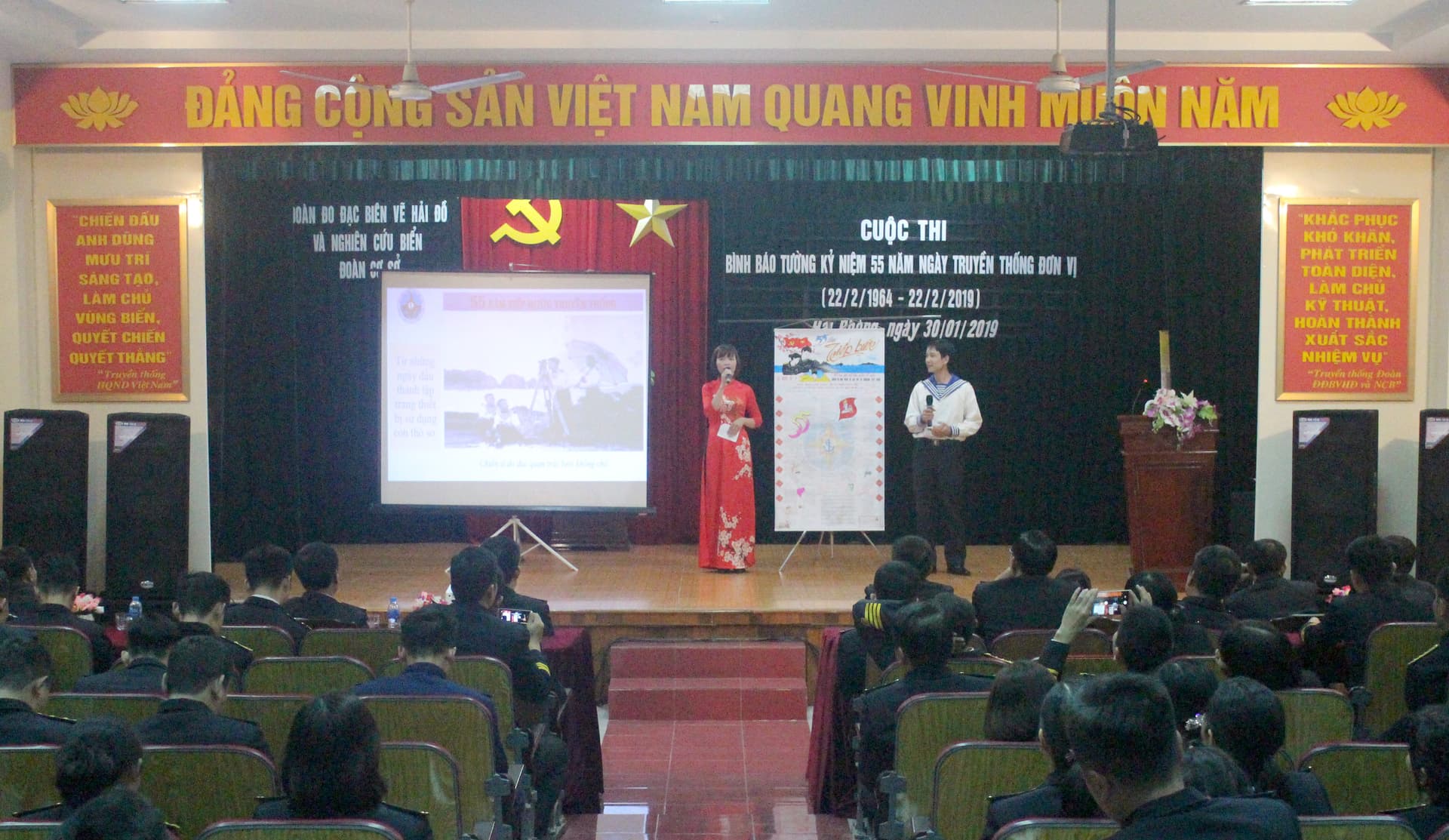 Đoàn cơ sở Đoàn đo đạc biên vẽ hải đồ và nghiên cứu biển: 16 đội thi bình báo tường