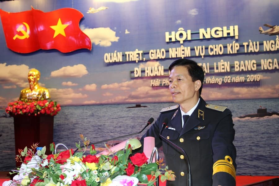 Giao nhiệm vụ cho Kíp tàu ngầm số 9 đi huấn luyện tại Liên bang Nga