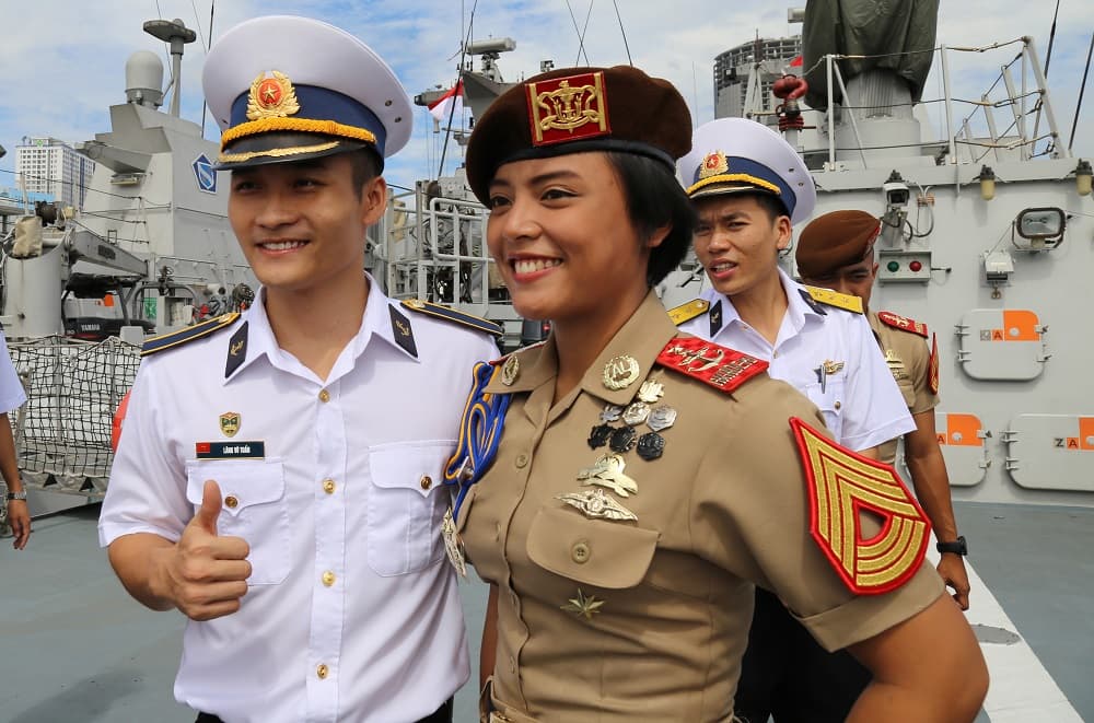 Giao lưu sĩ quan trẻ Hải quân Việt Nam - Indonesia