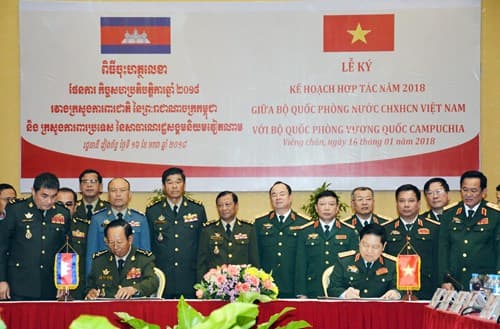 Đưa quan hệ hợp tác quốc phòng Việt Nam - Cam-pu-chia đi vào chiều sâu